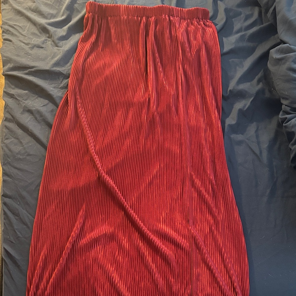 Elegant Red Pleated Skirt